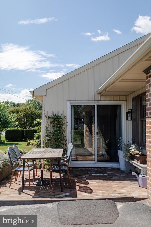 6350 HOLLOW DRIVE
