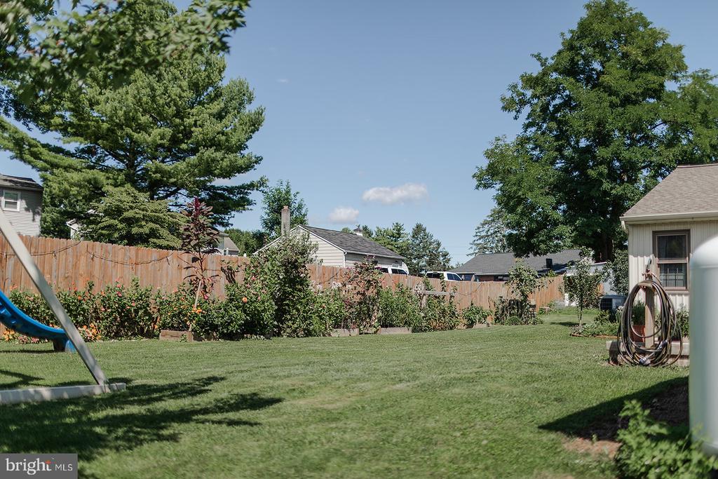6350 HOLLOW DRIVE
