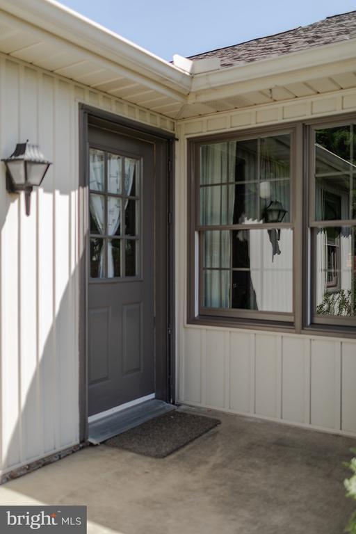 6350 HOLLOW DRIVE