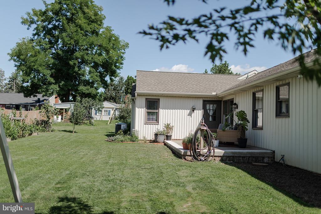 6350 HOLLOW DRIVE
