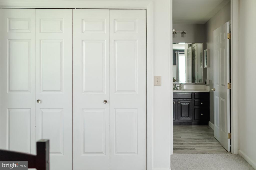 6350 HOLLOW DRIVE