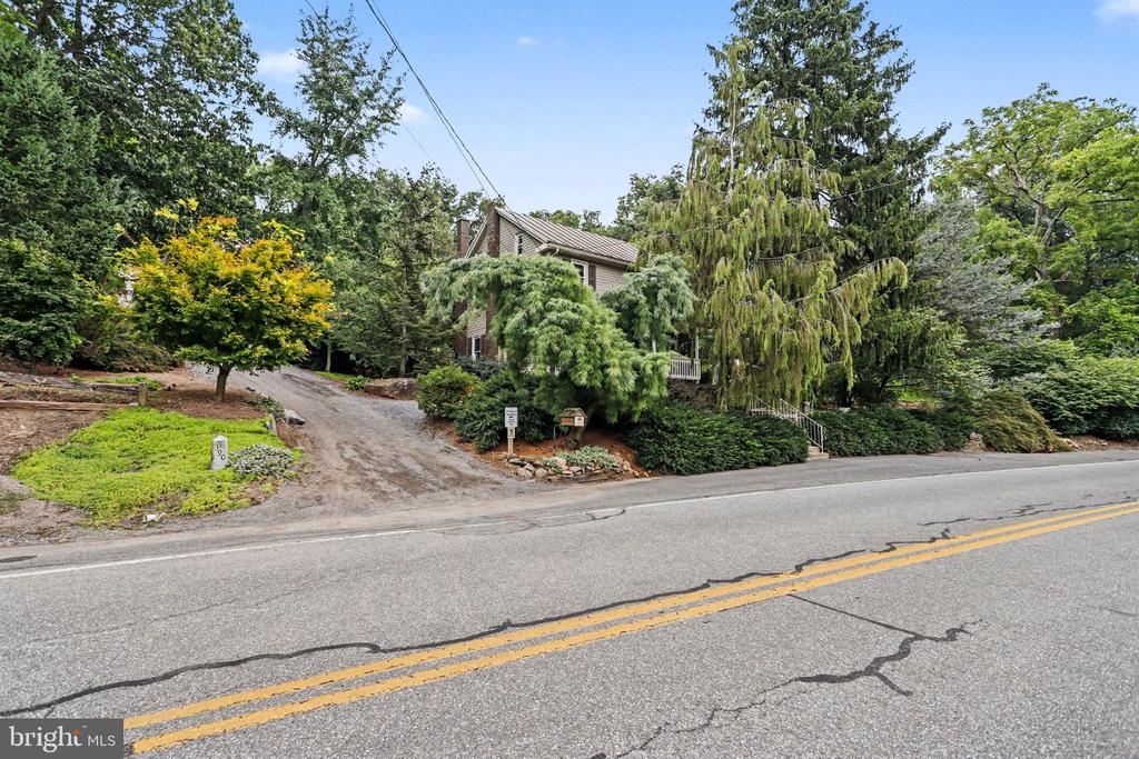 390 MILLER RD