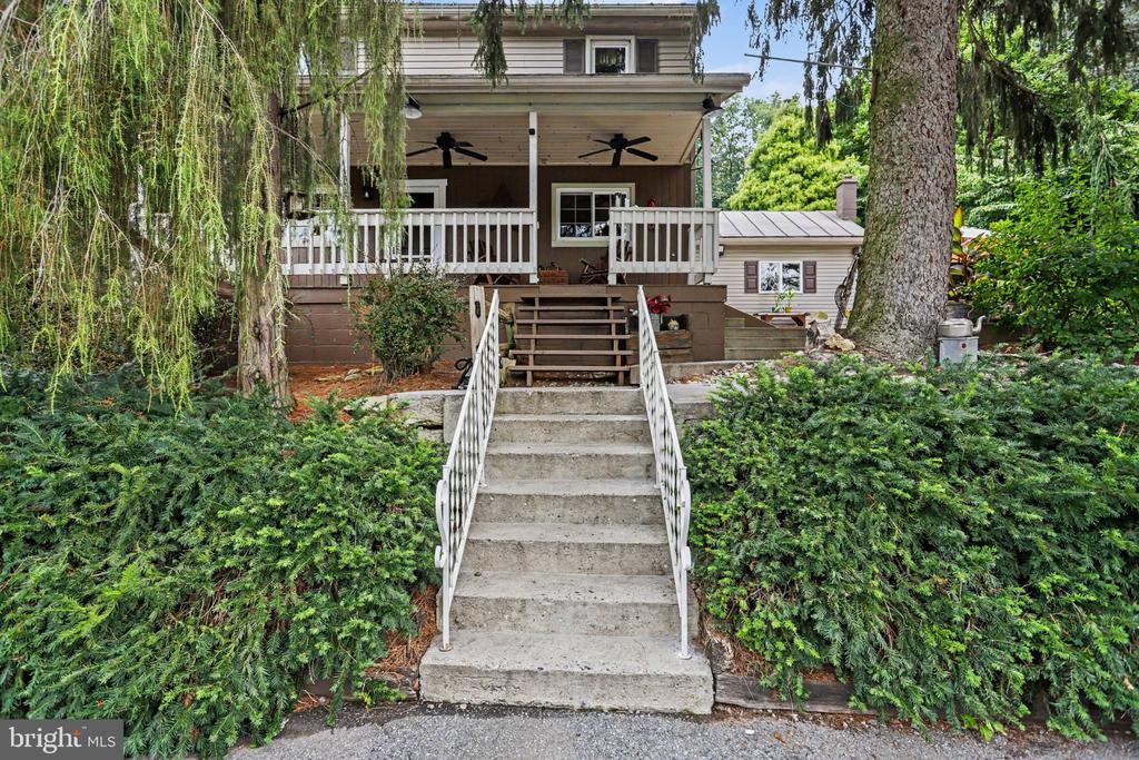 390 MILLER RD