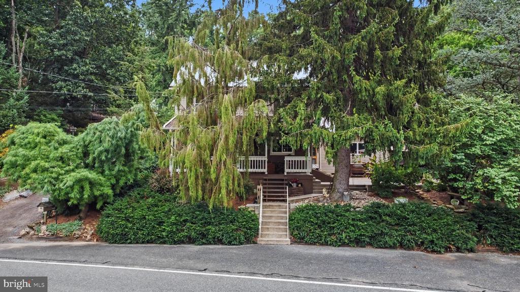 390 MILLER RD