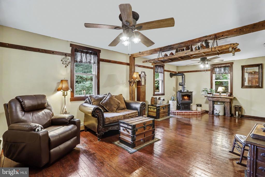 390 MILLER RD
