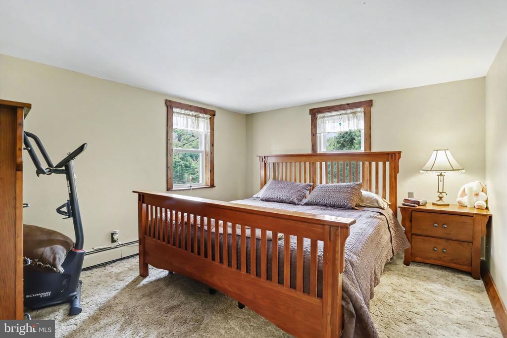 390 MILLER RD