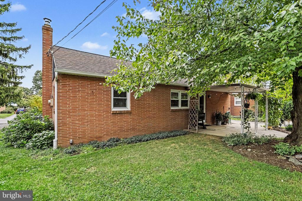 438 N MOUNT JOY STREET