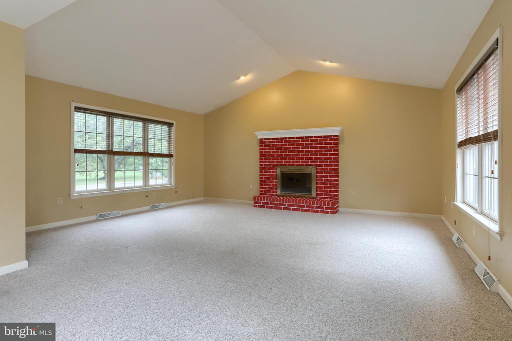 110 STONE HEDGE COURT