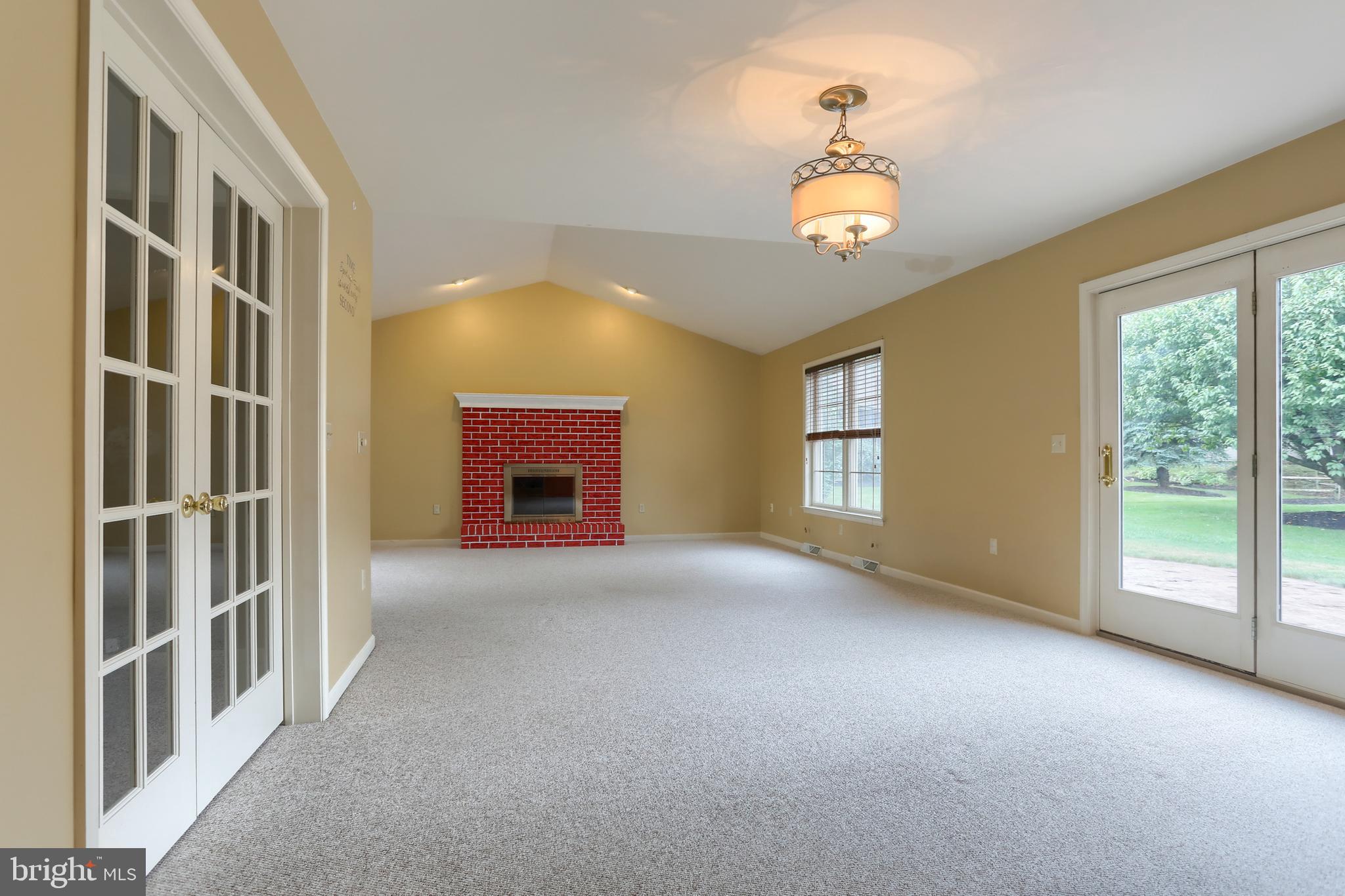 110 STONE HEDGE COURT