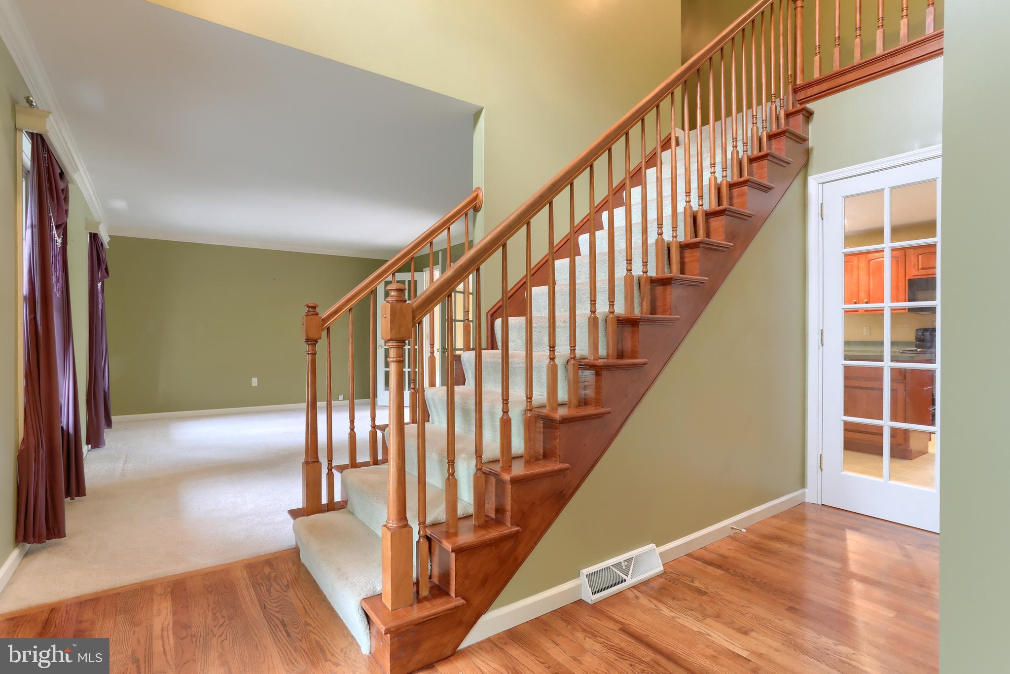 110 STONE HEDGE COURT