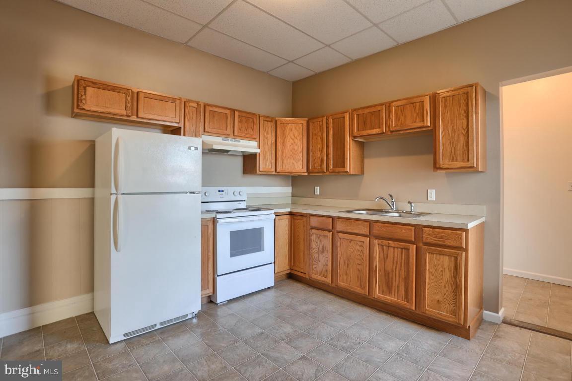 403-405 N RAILROAD STREET