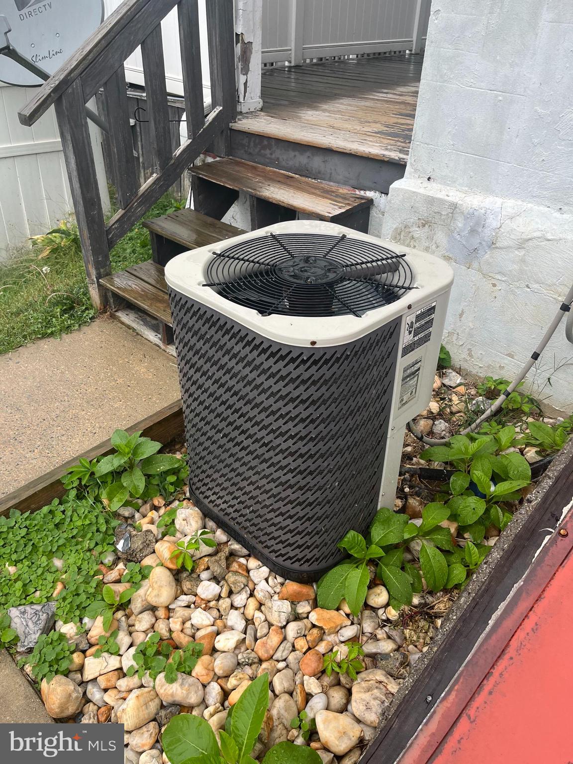 403-405 N RAILROAD STREET