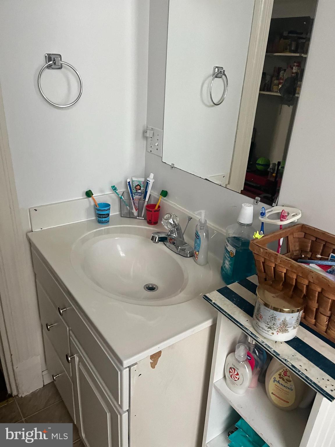 403-405 N RAILROAD STREET