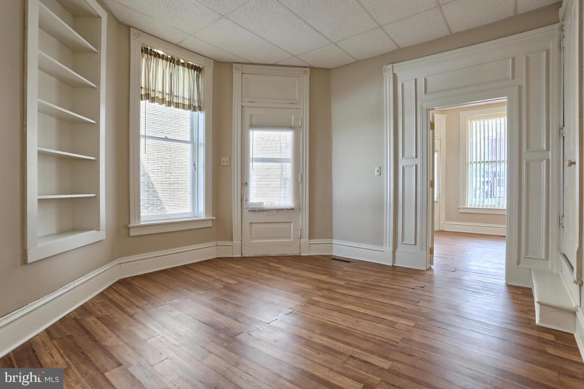 403-405 N RAILROAD STREET