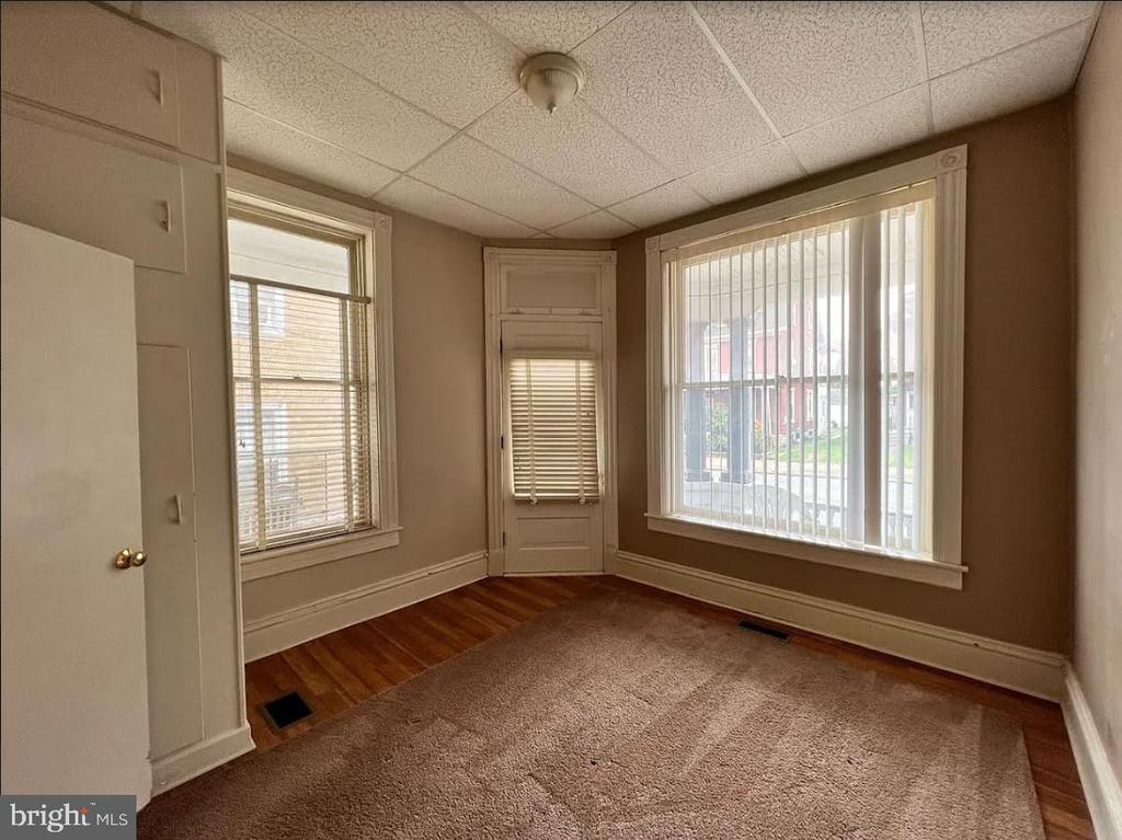 403-405 N RAILROAD STREET