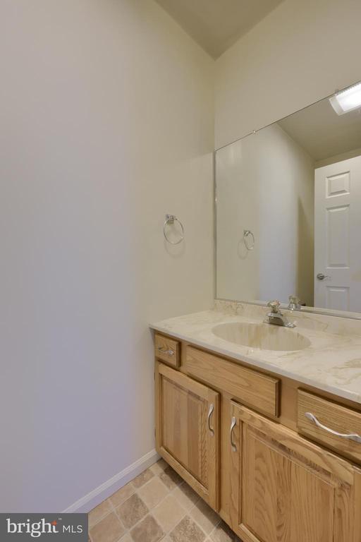 10 FOXCHASE LANE