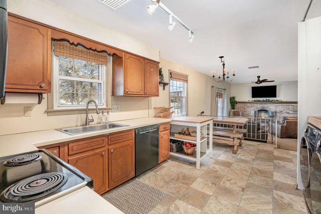 3 SYCAMORE LANE