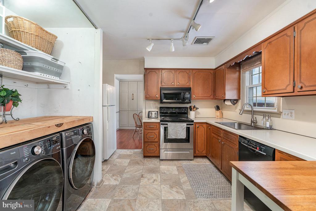 3 SYCAMORE LANE