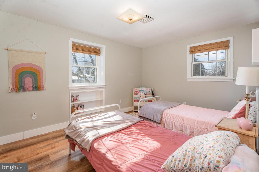 3 SYCAMORE LANE