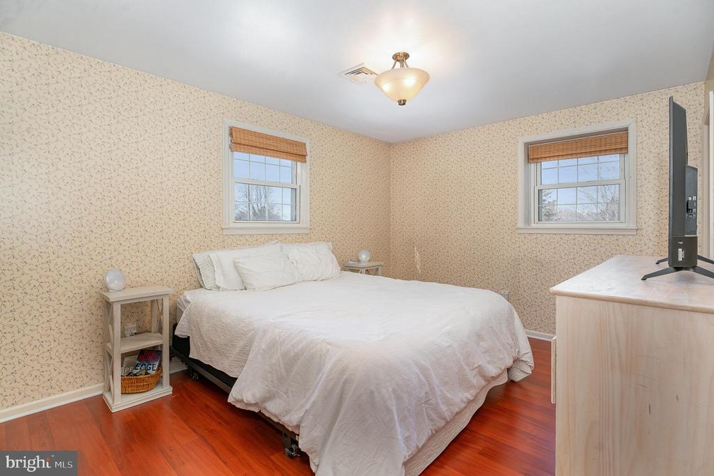 3 SYCAMORE LANE
