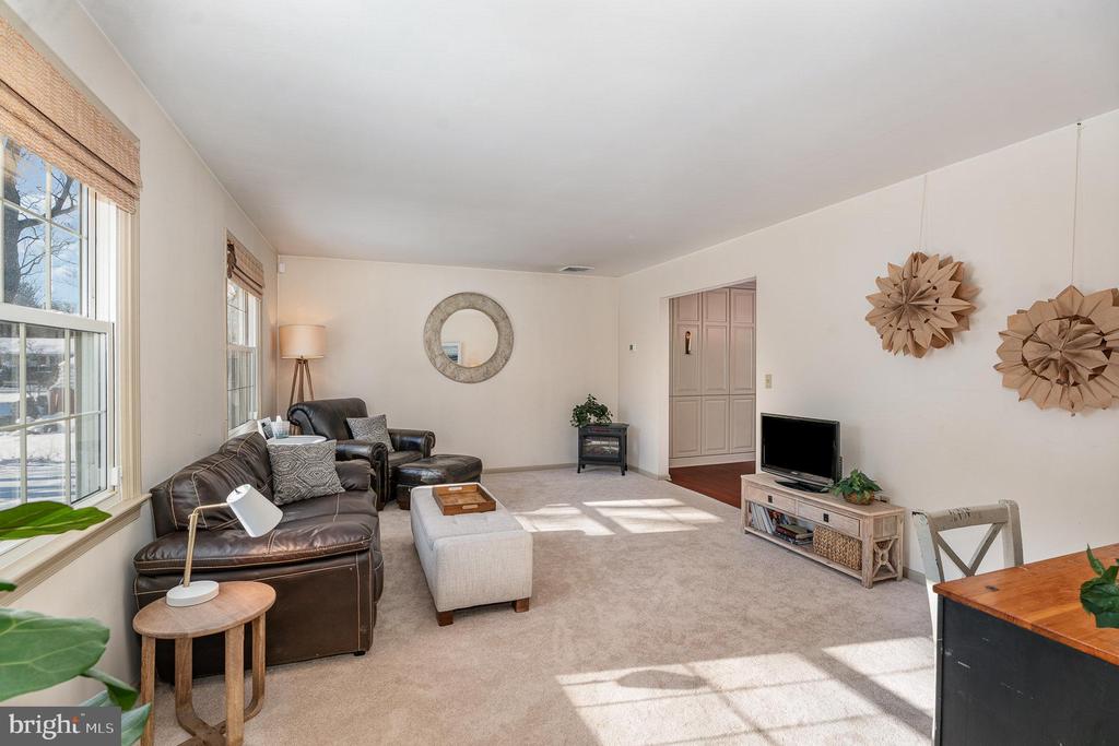 3 SYCAMORE LANE