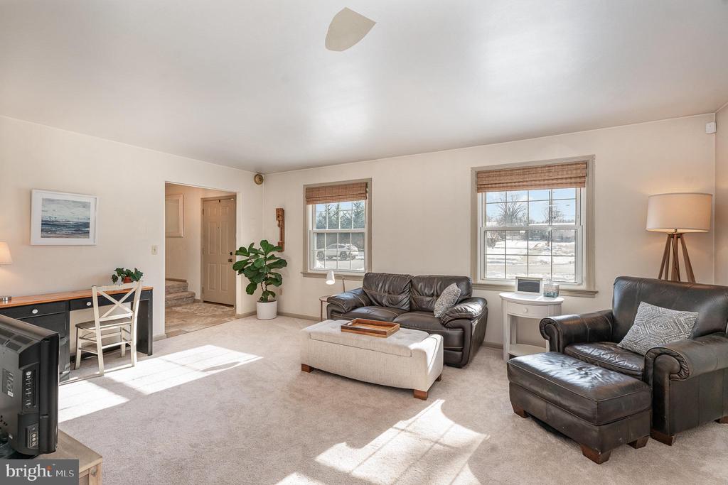 3 SYCAMORE LANE