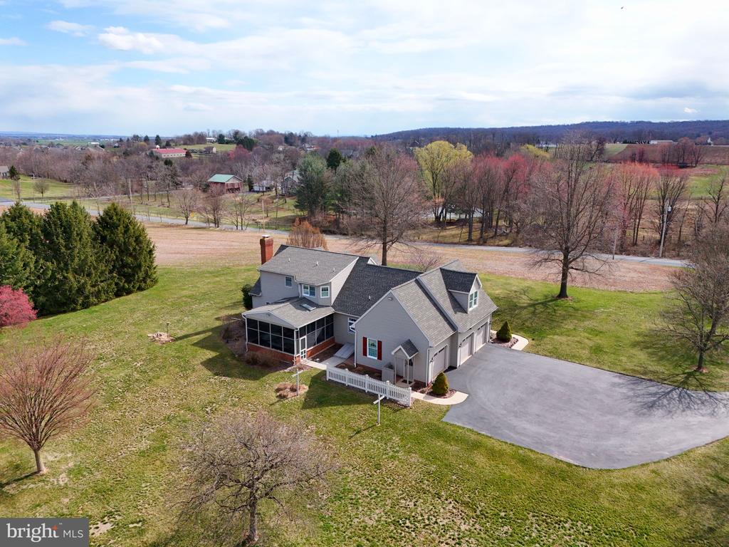 173 LAWN ROAD