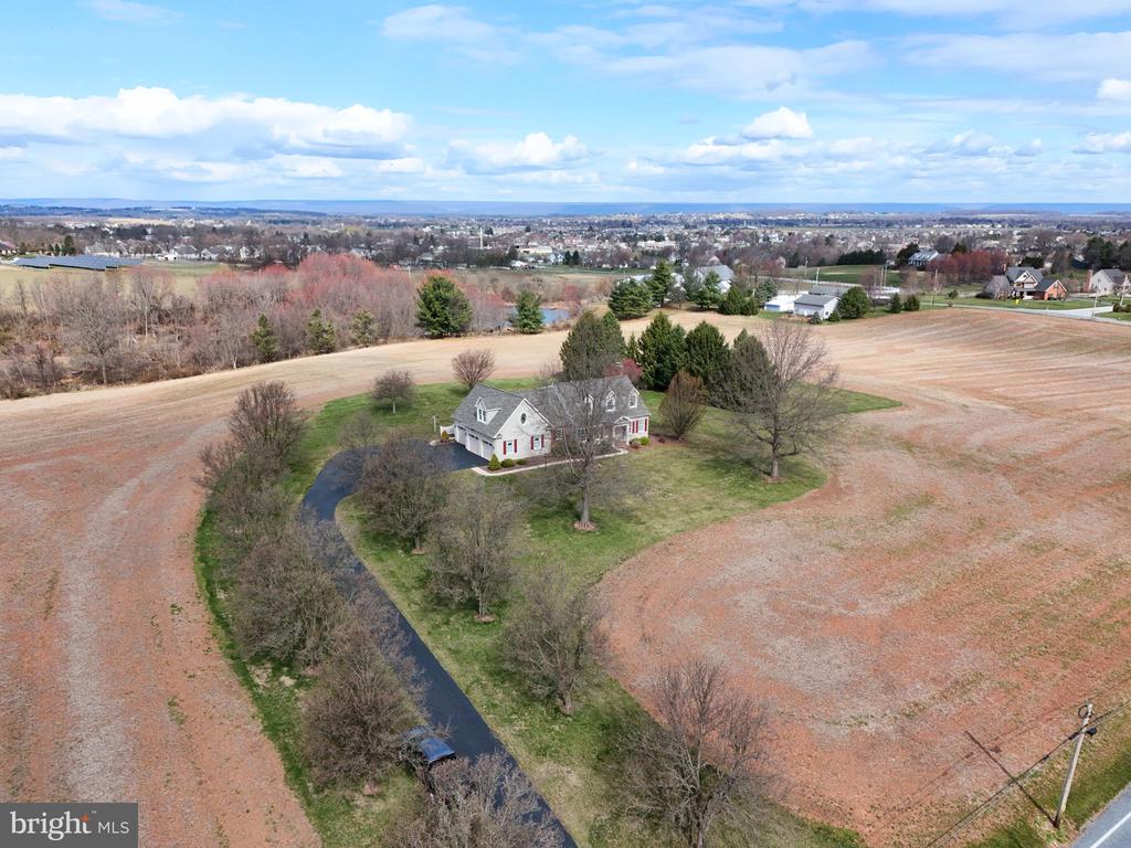 173 LAWN ROAD