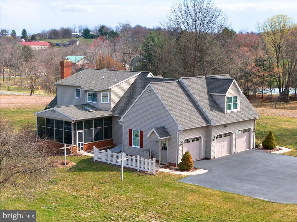 173 LAWN ROAD