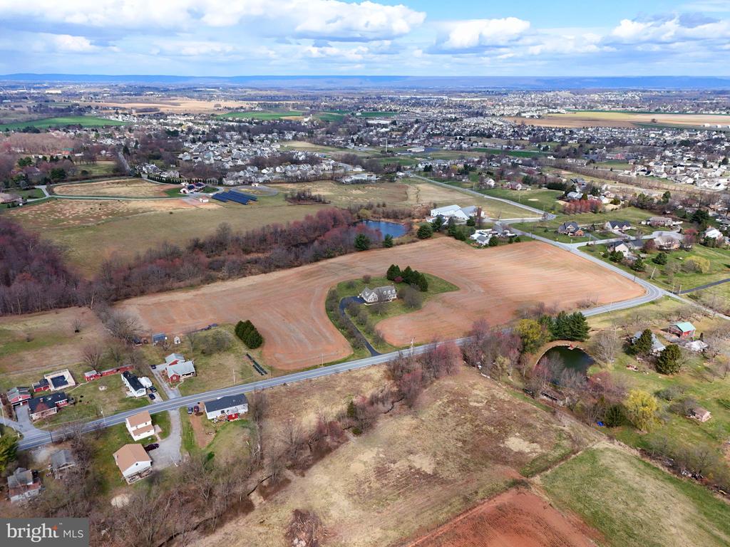 173 LAWN ROAD