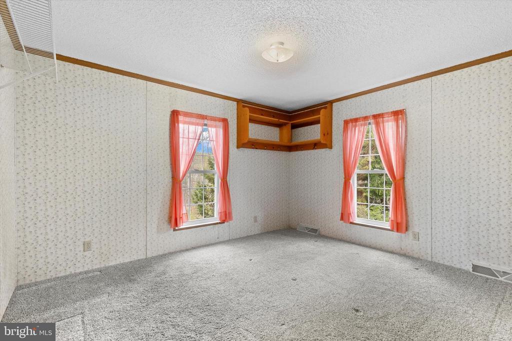 38 ASPEN DRIVE