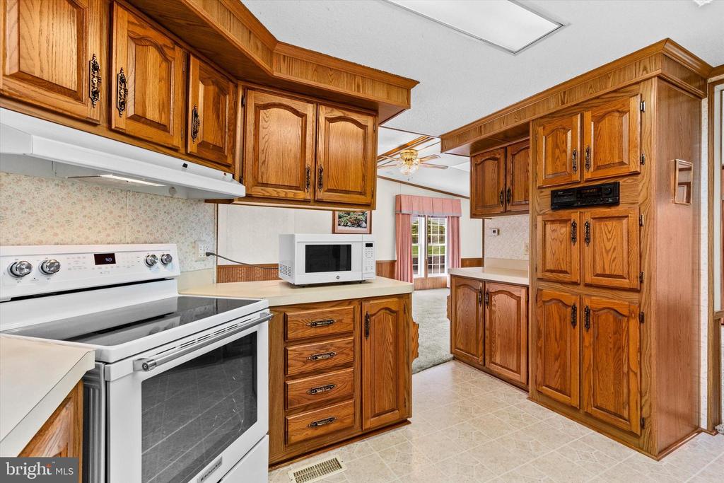 38 ASPEN DRIVE