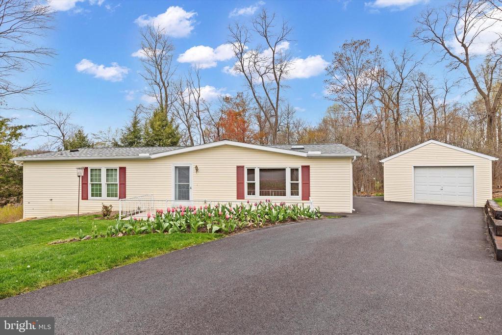 38 ASPEN DRIVE