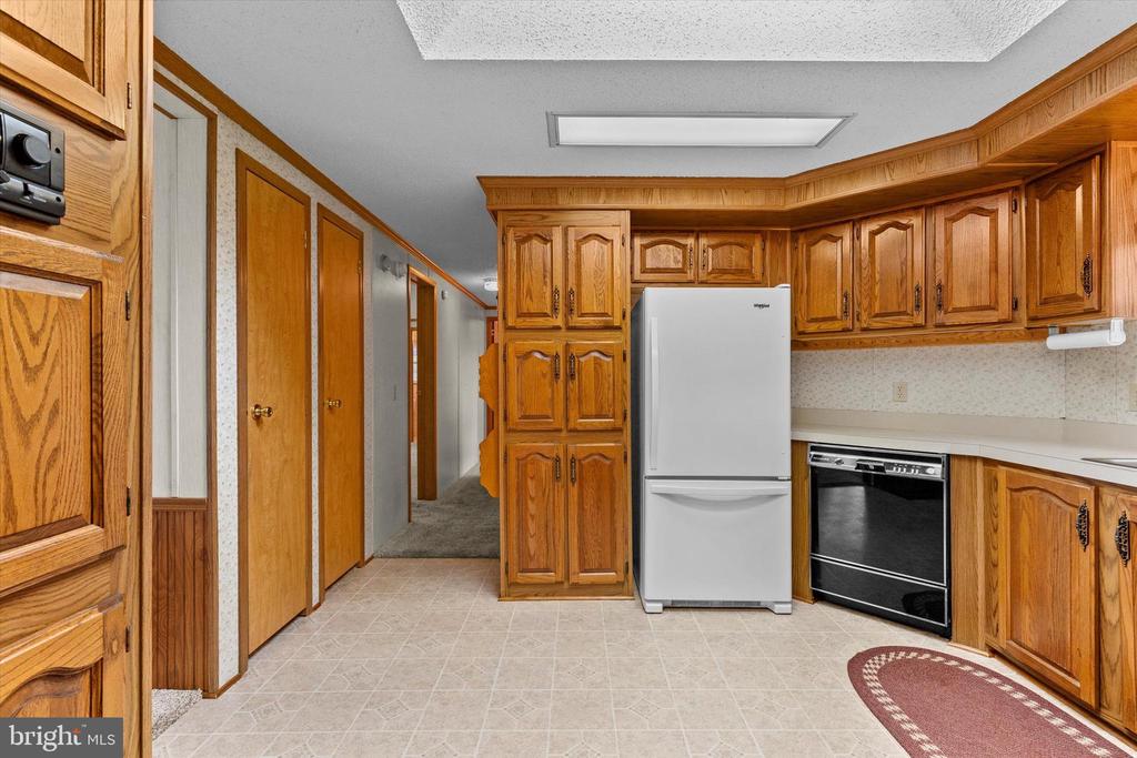 38 ASPEN DRIVE