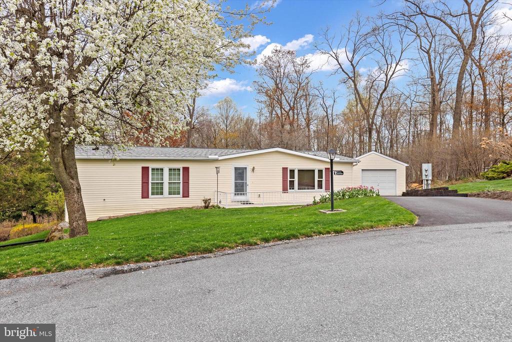 38 ASPEN DRIVE