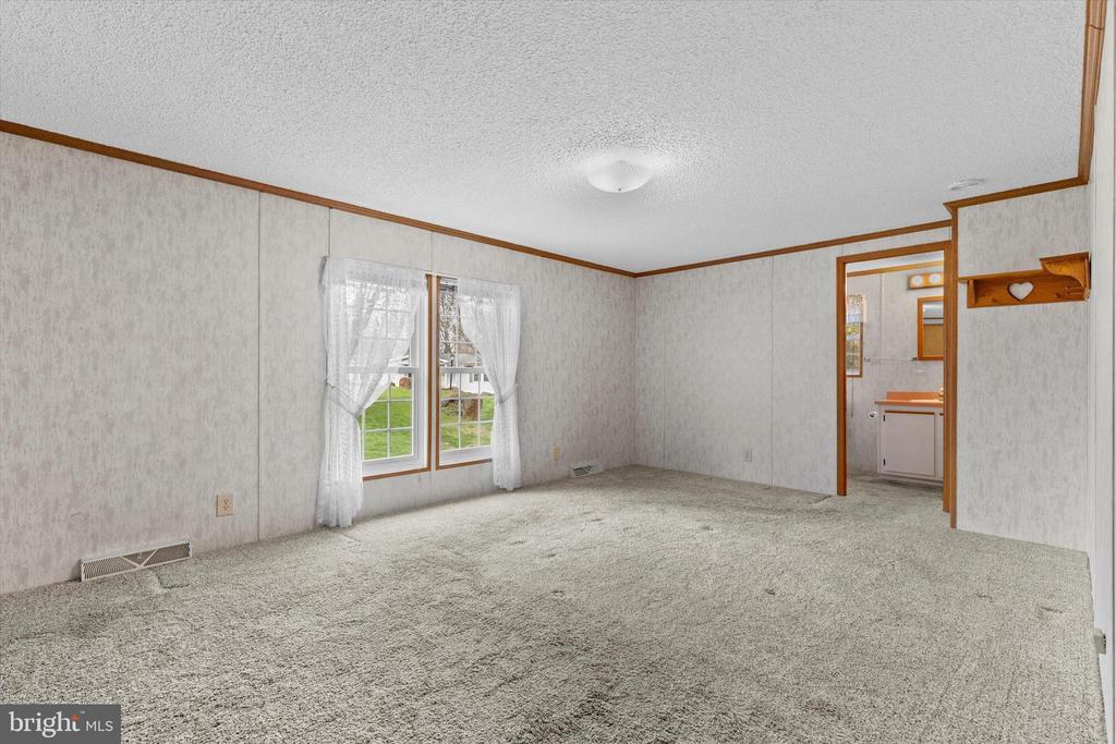 38 ASPEN DRIVE