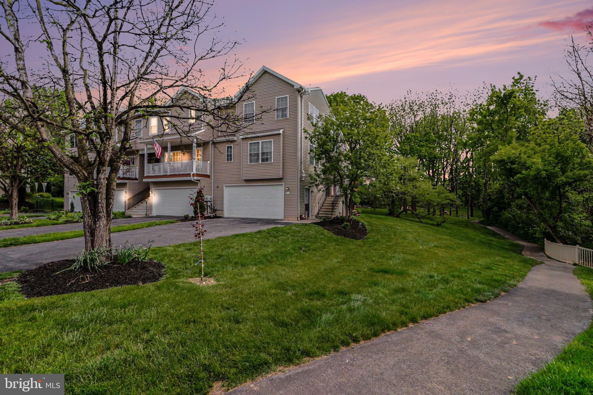 108 WOODSIDE COURT