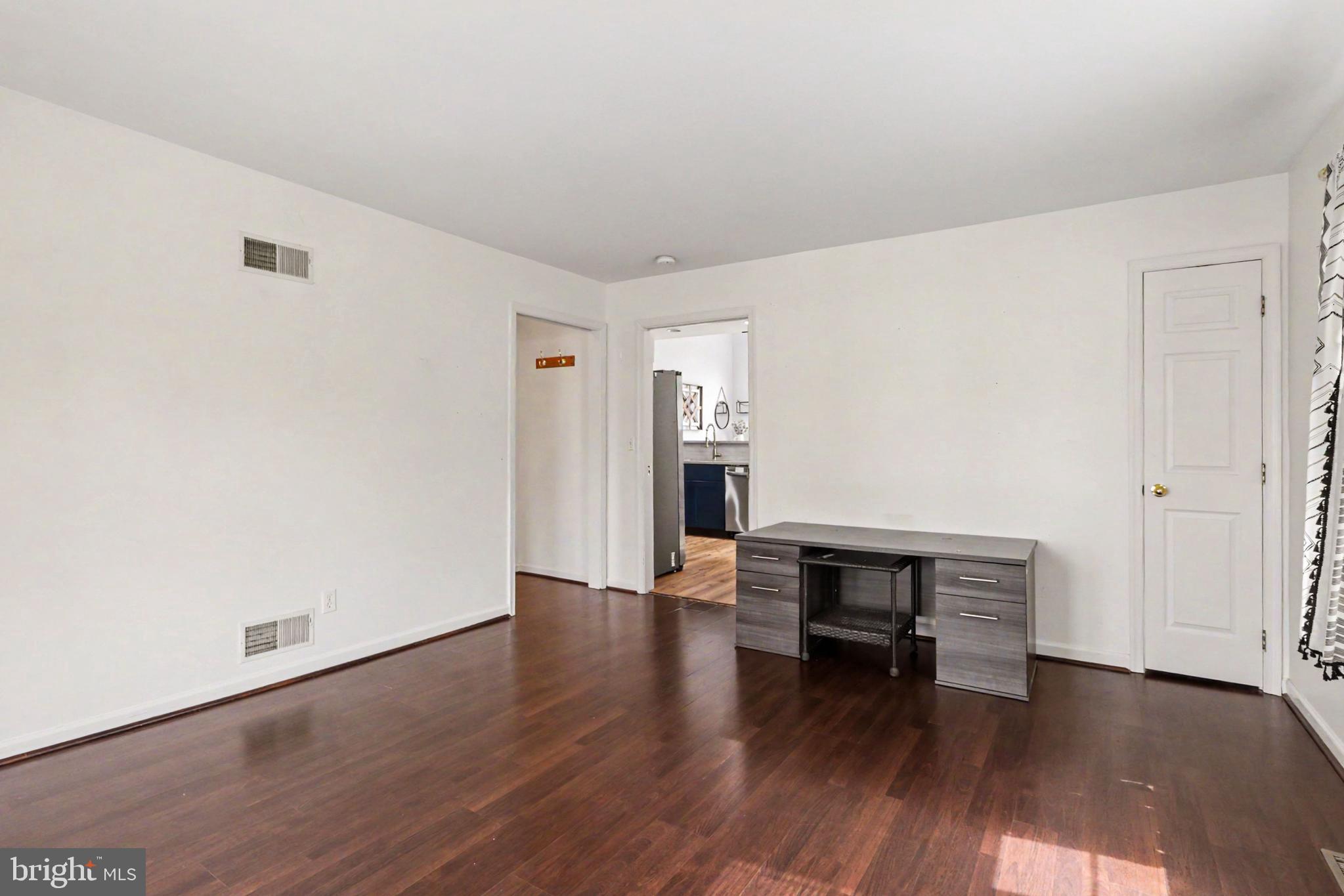 108 WOODSIDE COURT