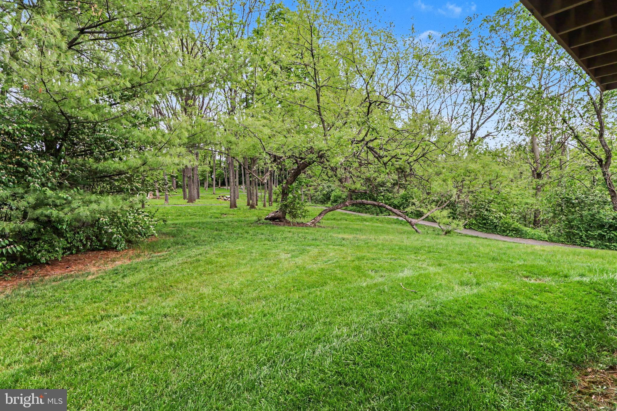 108 WOODSIDE COURT