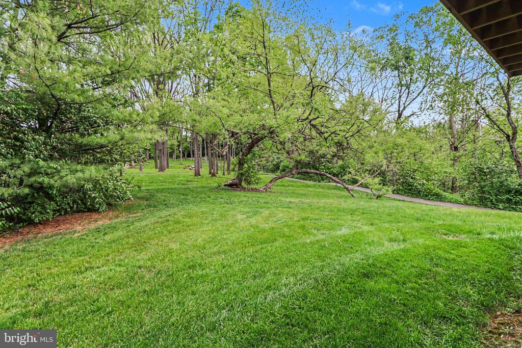 108 WOODSIDE COURT