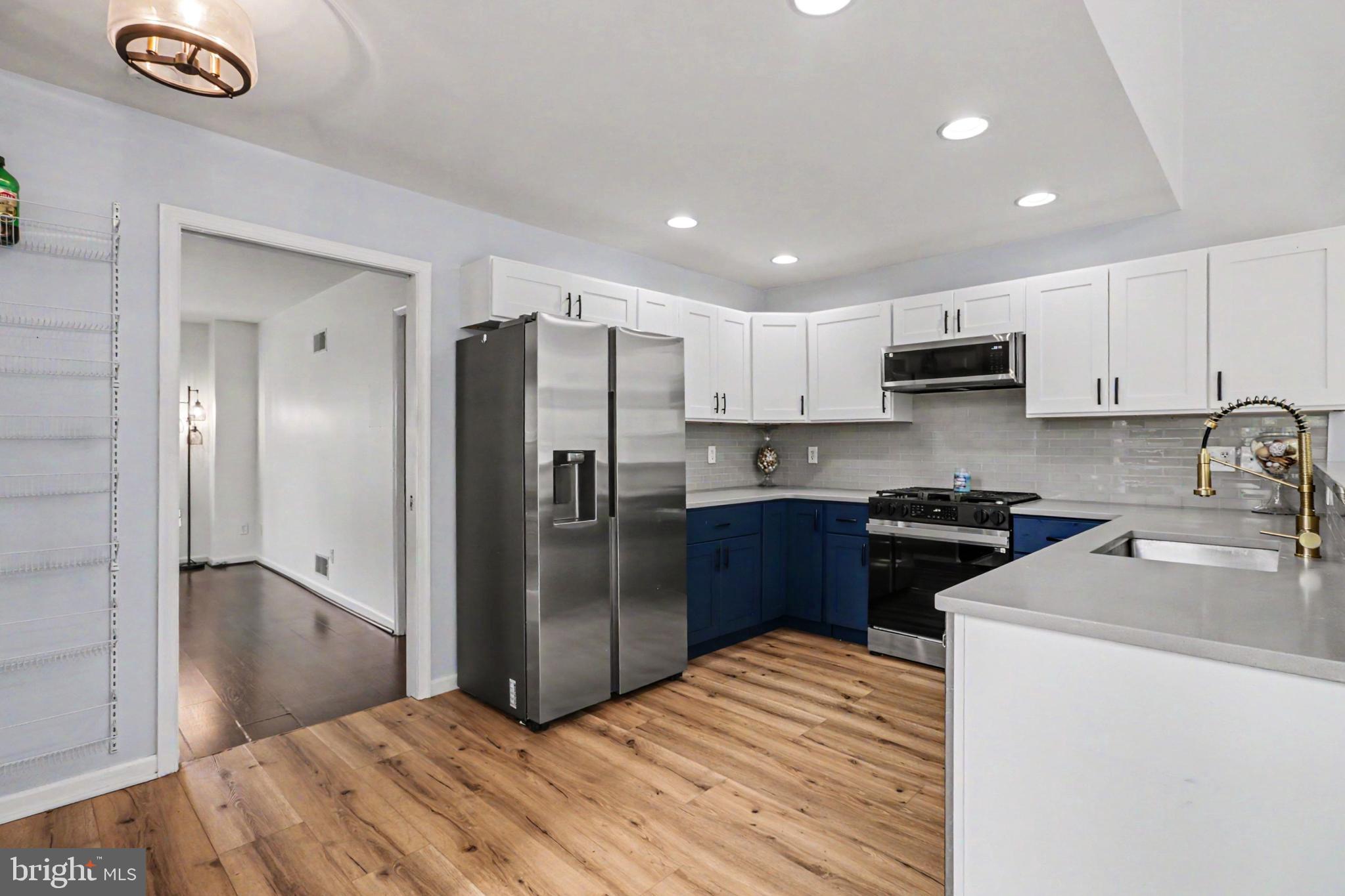 108 WOODSIDE COURT