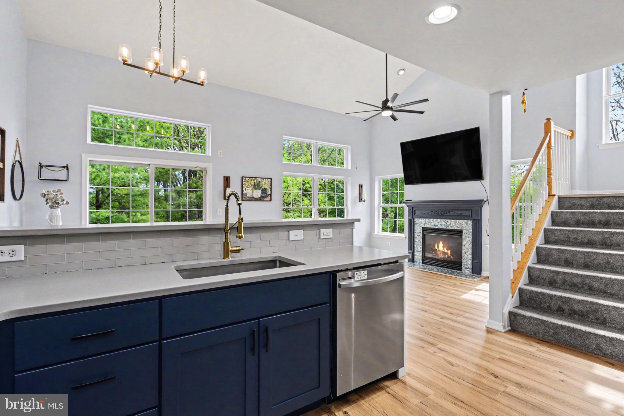 108 WOODSIDE COURT