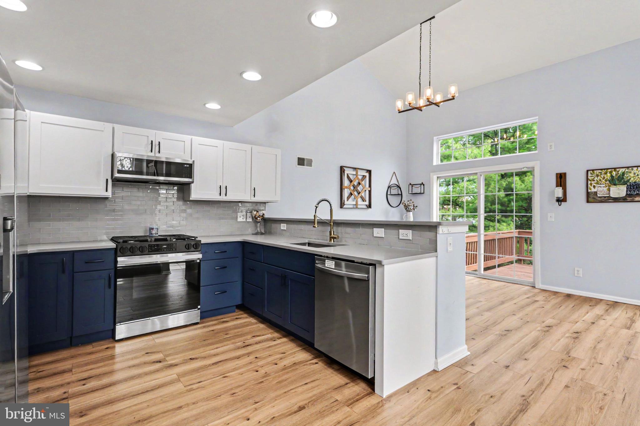 108 WOODSIDE COURT