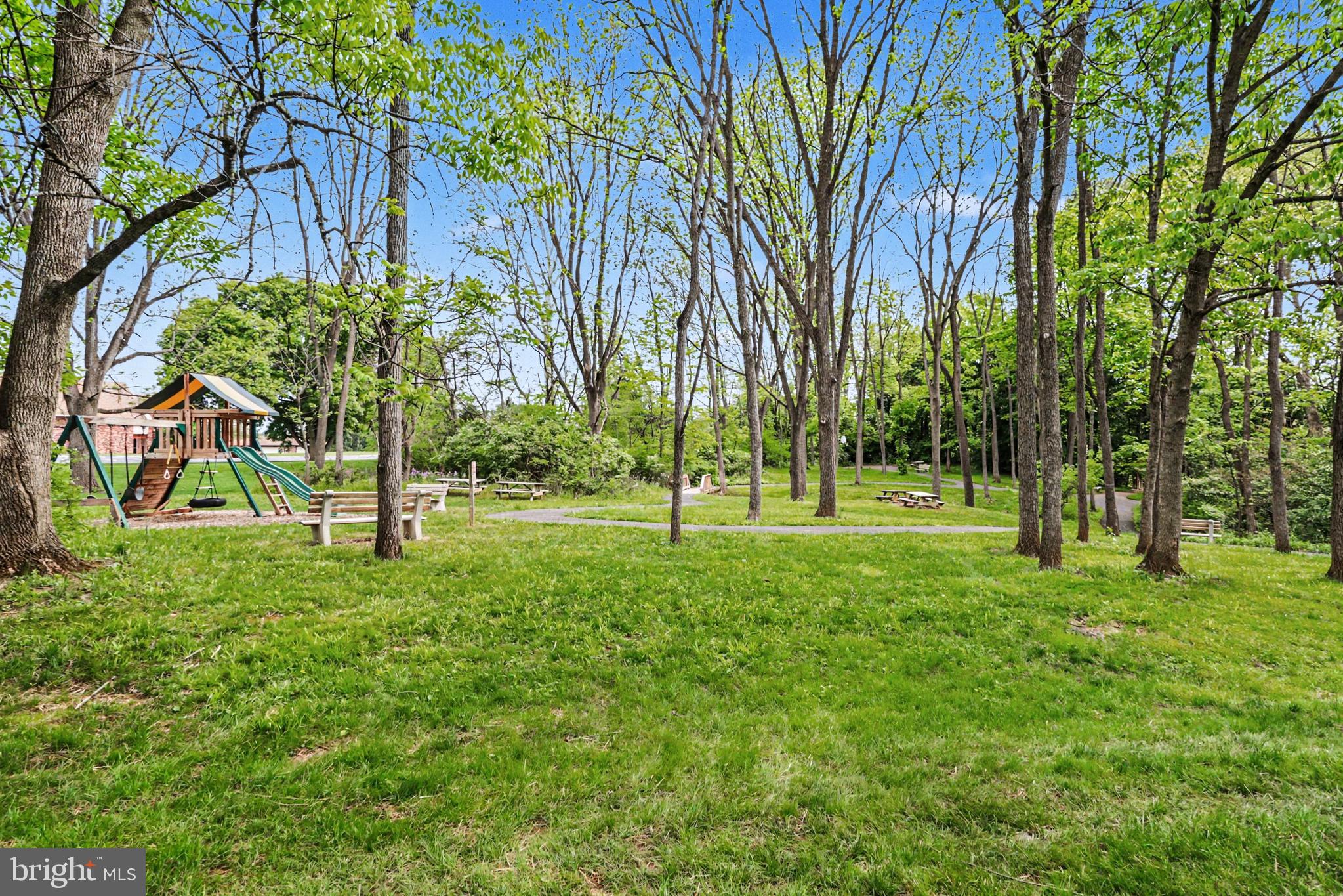 108 WOODSIDE COURT