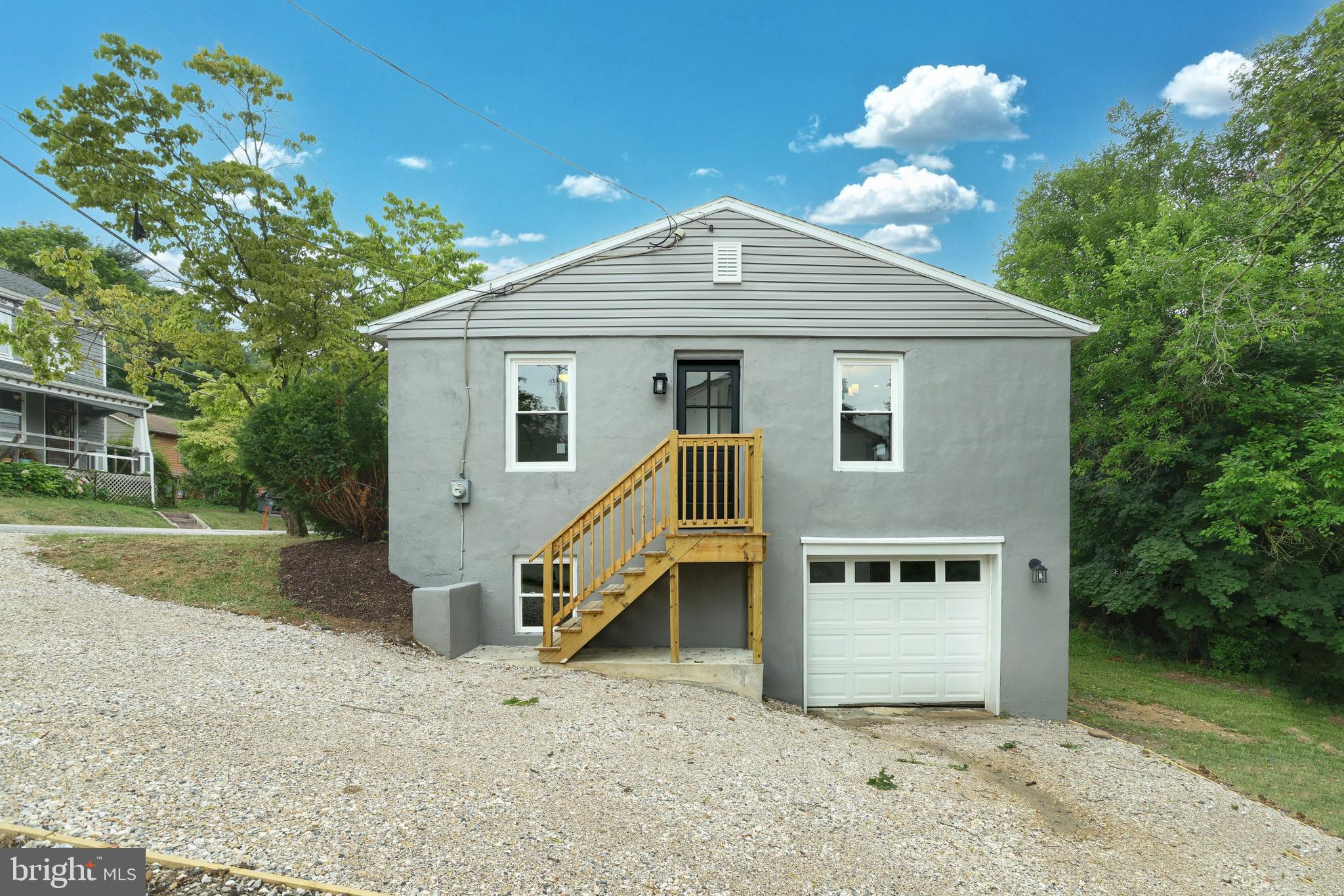 2636 N SHERMAN STREET