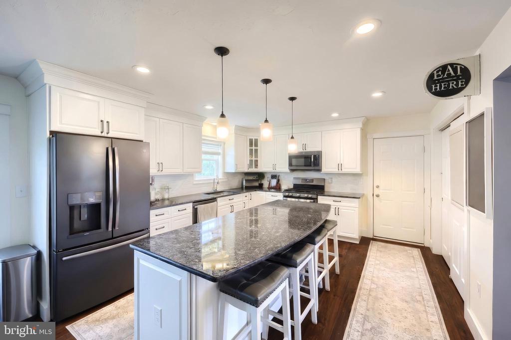1018 TRINITY ROAD