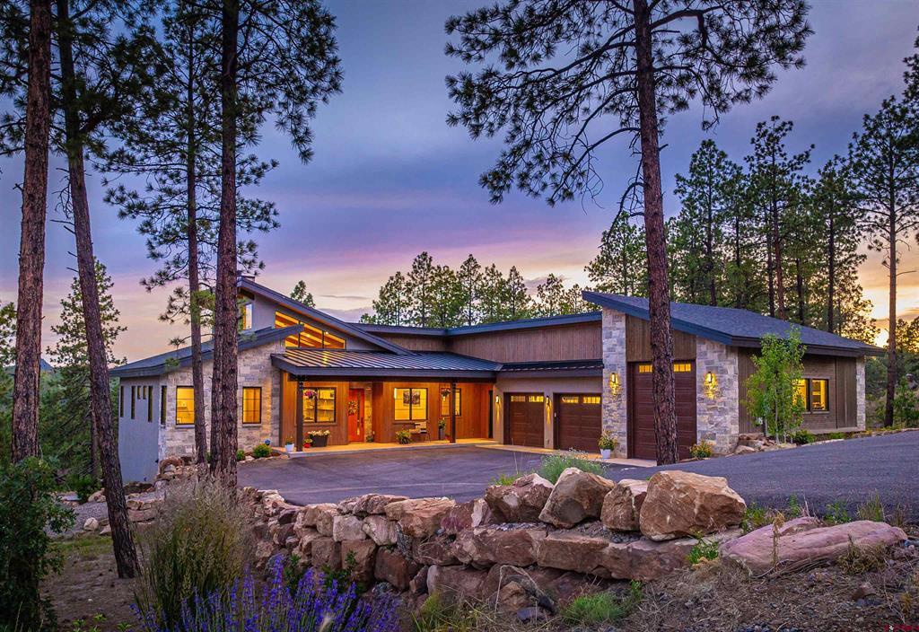 26 Boulder View Drive