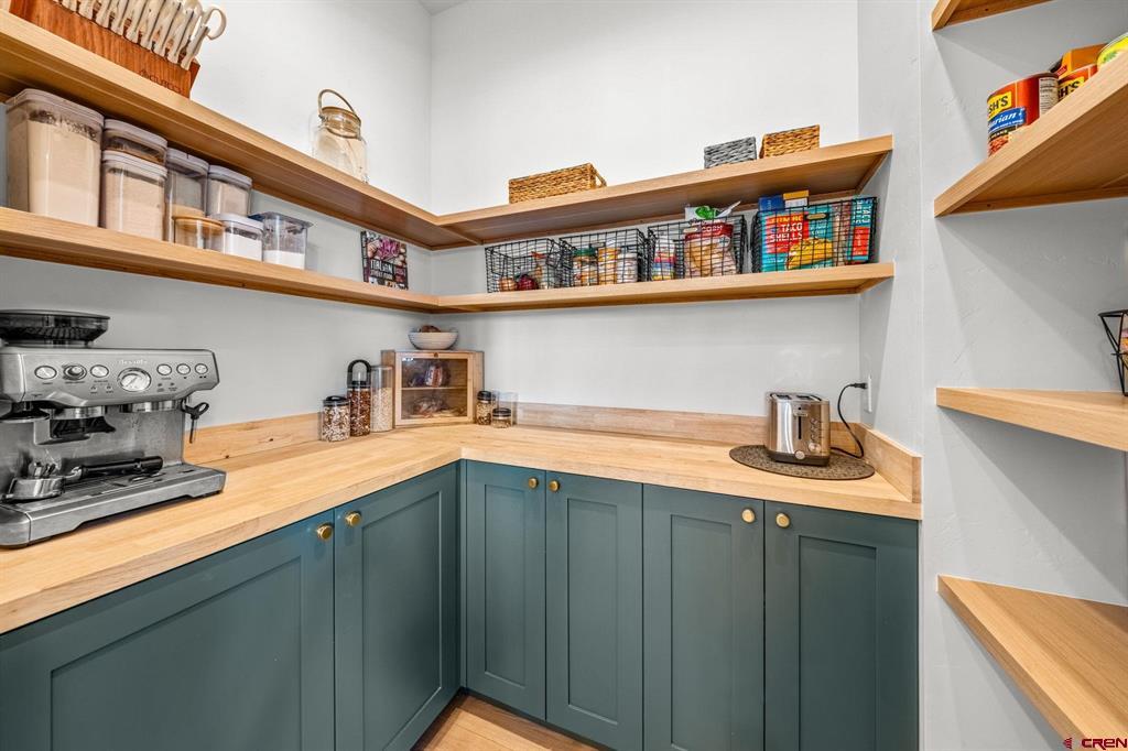 26 Boulder View Drive