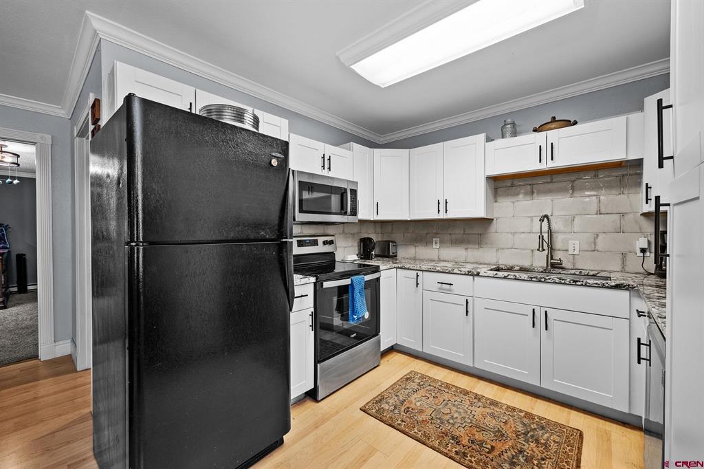 129 & 131 Loretta Court