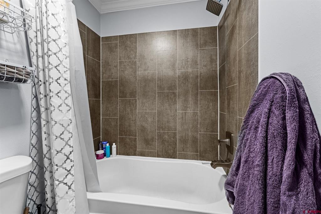 129 & 131 Loretta Court